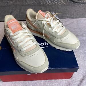Reebok Classic Leather Women 9.5 Chalk Beige Clay Retro Running Court Sneakers